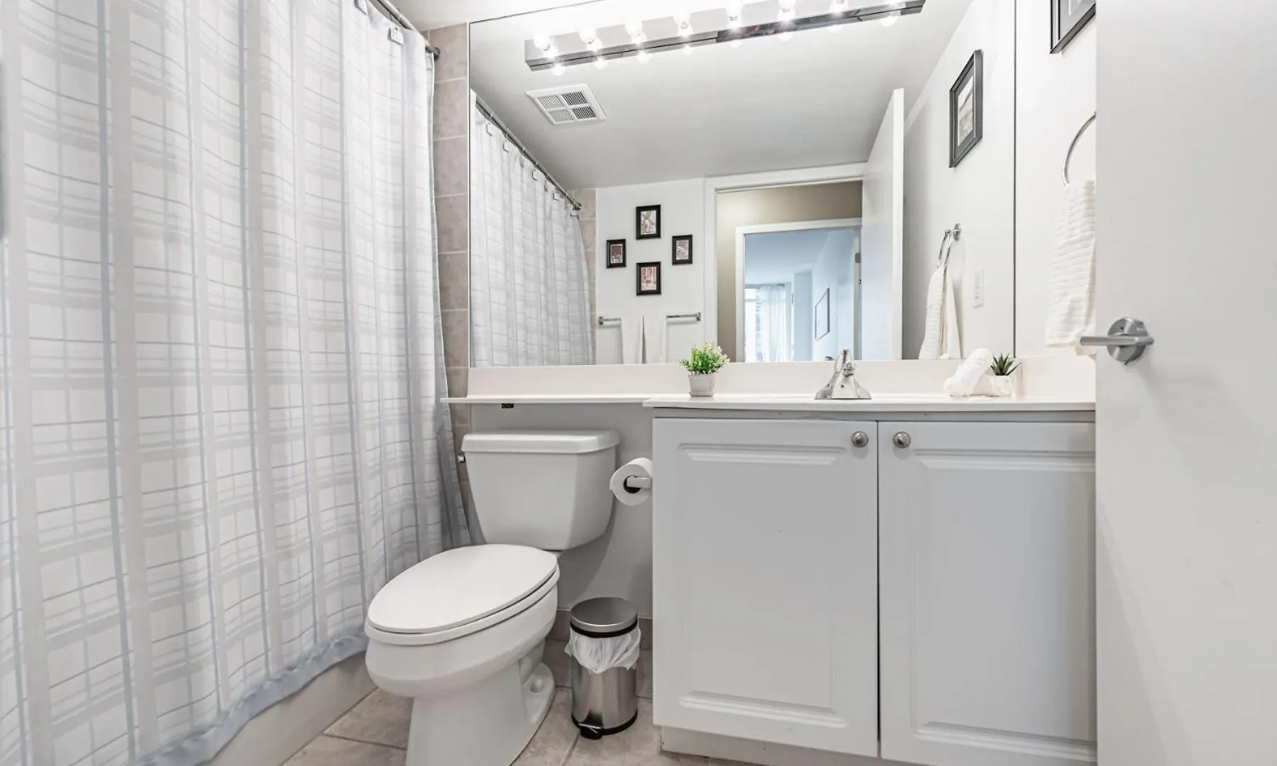 טורונטו Fort York Apartments קנדה